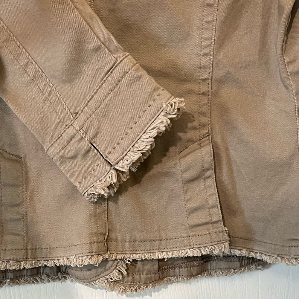 Live A Little Lightweight jacket - Picture 8 of 11